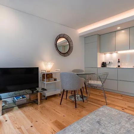 Condessa Ii By Innkeeper