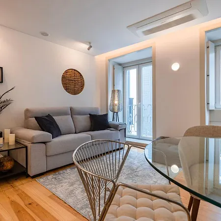 Condessa Ii By Innkeeper *